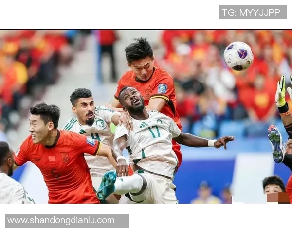 中国男足迎战菲律宾队员全力争胜展现实力与团结精神 中国男足迎战菲律宾队员全力争胜展现实力与团结精神