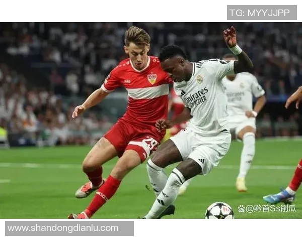 库尔图瓦：守护球门的铁血战士与传奇门将的荣耀之路