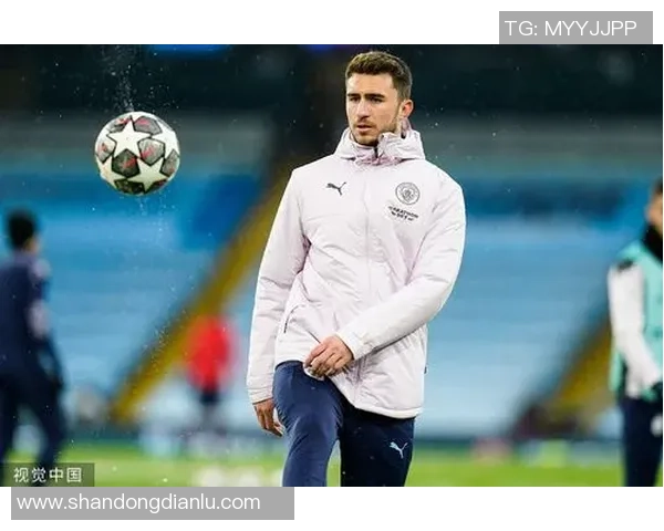 拉波尔特的传奇之路：从天才少年到足球巨星的成长历程